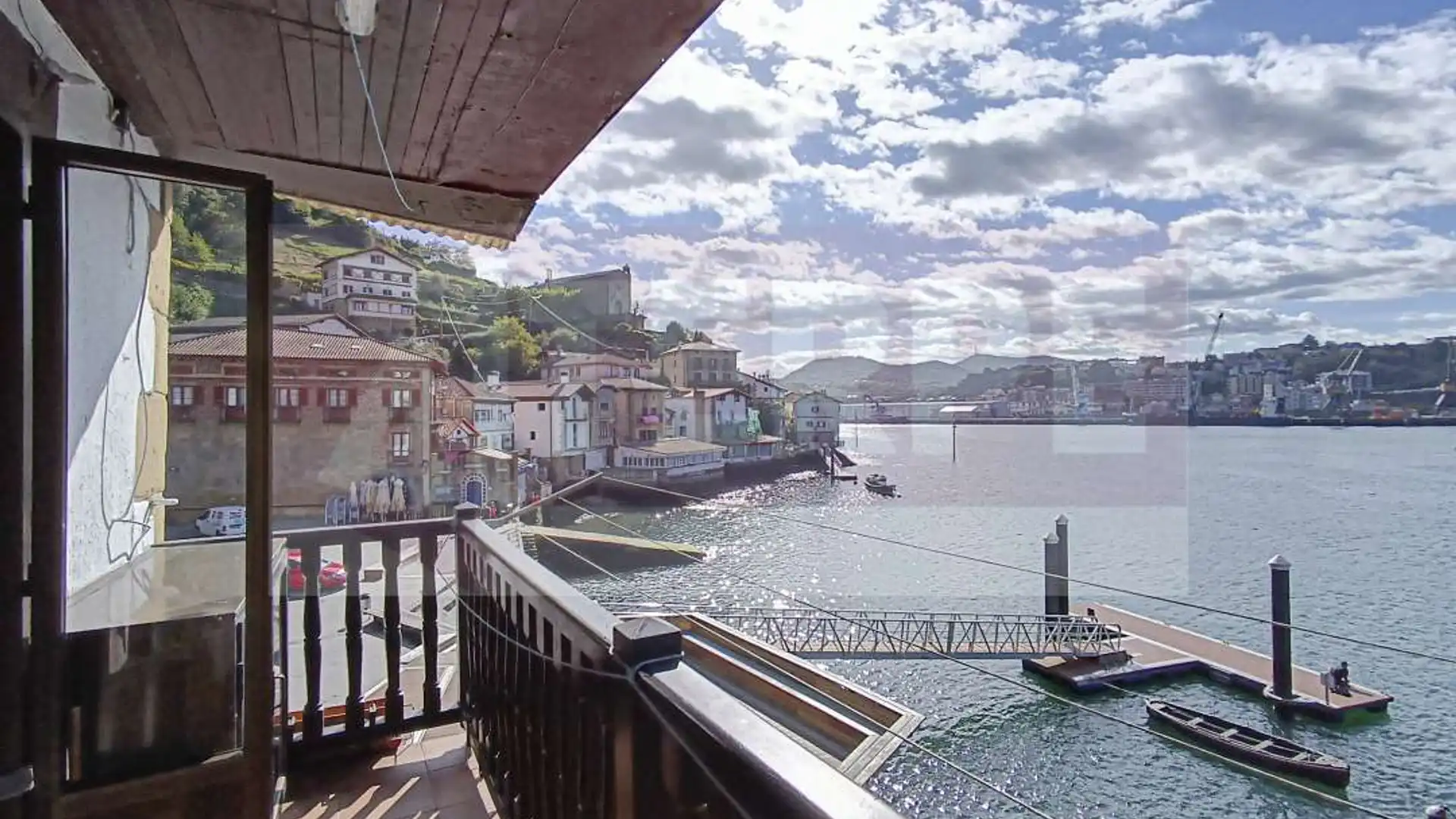 Habitación de Piso en venta en Pasaia con Balcón