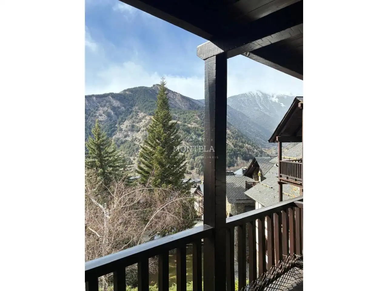 Vista exterior de Casa adosada en venta en Ordino con Terraza