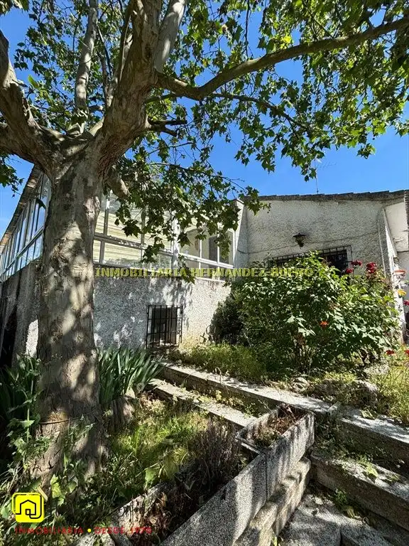 Vista exterior de Casa o xalet en venda en Alba de Tormes amb Jardí privat i Piscina