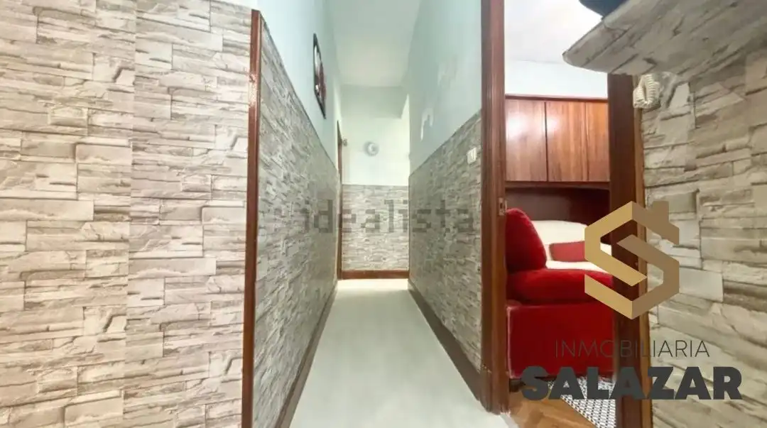 Flat with terrace to rent in Barrenkale, imagen 3