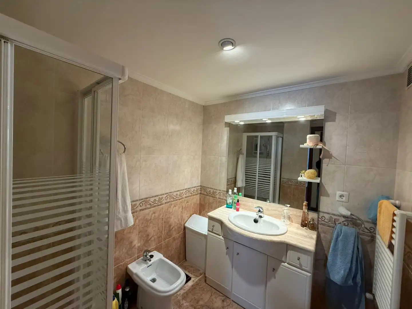 Baño de Piso en venta en Castro-Urdiales con Calefacción