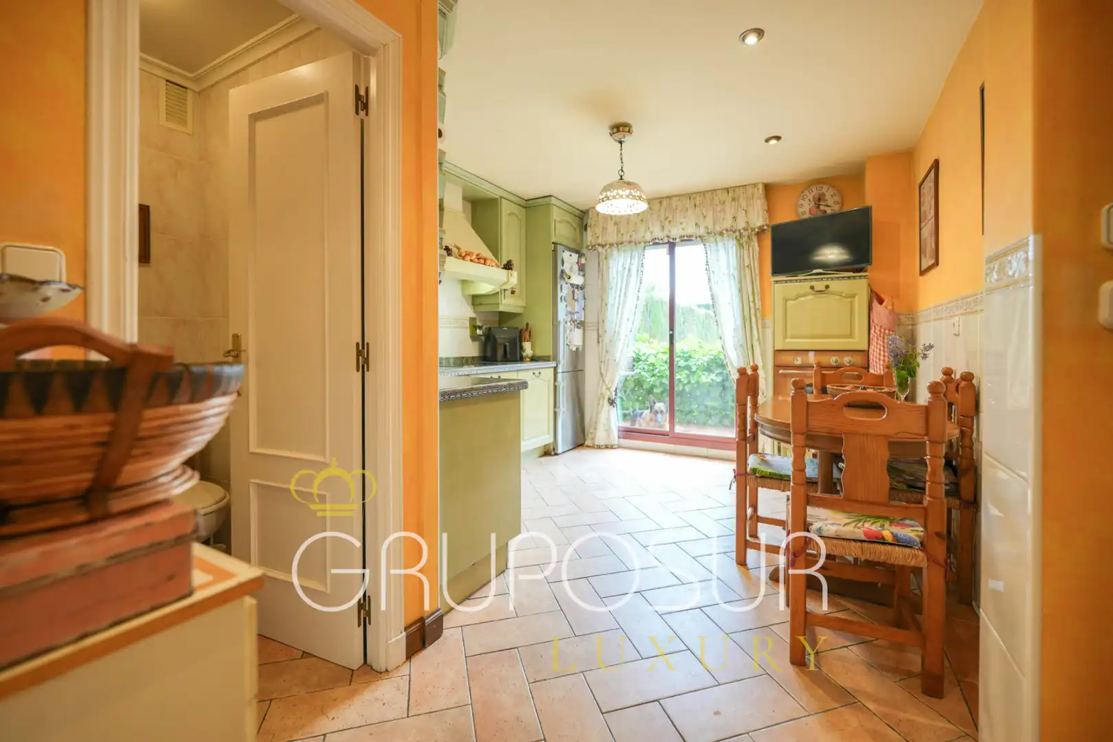 Kitchen of Detached homes for sale in Simancas  with Heating, Private garden and Parquet flooring