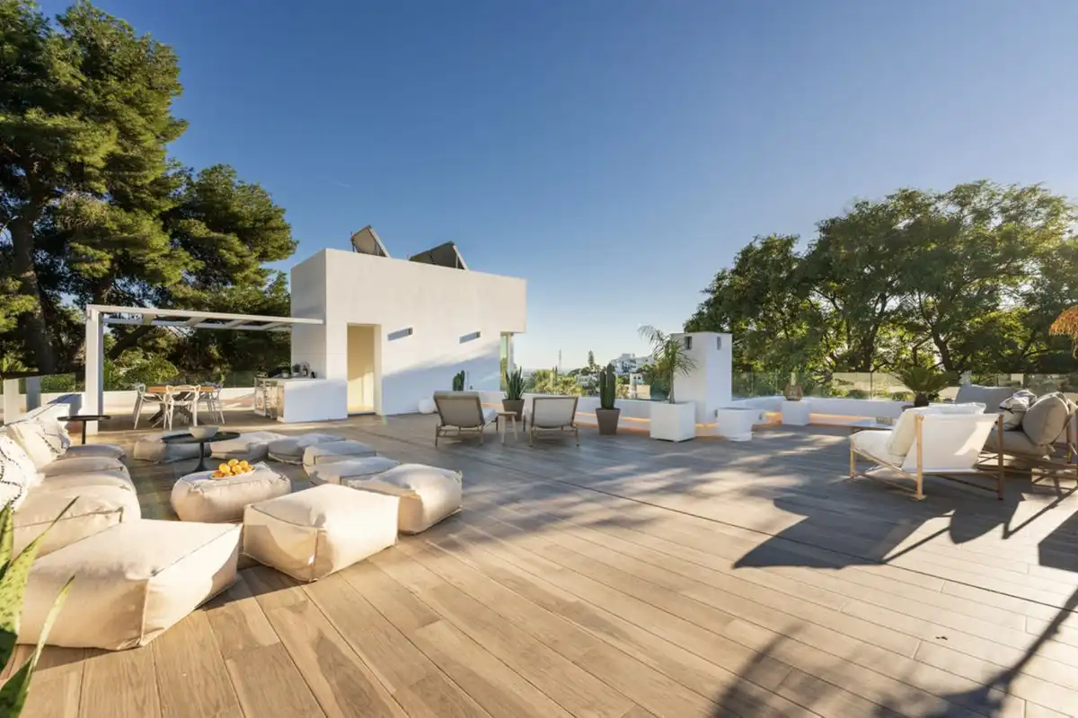 Chalet con piscina en venta en Nueva Andalucía