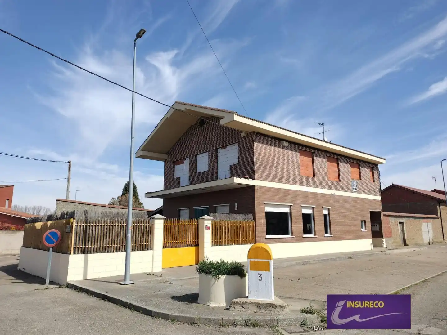 Exterior view of Houses for sale in Villasabariego  with Terrace