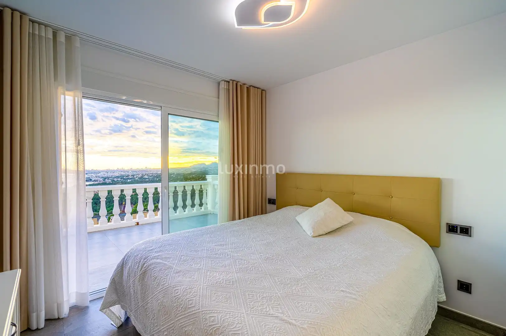 Schlafzimmer von Country house zum Verkauf in Altea mit Klimaanlage, Heizung und Terrasse