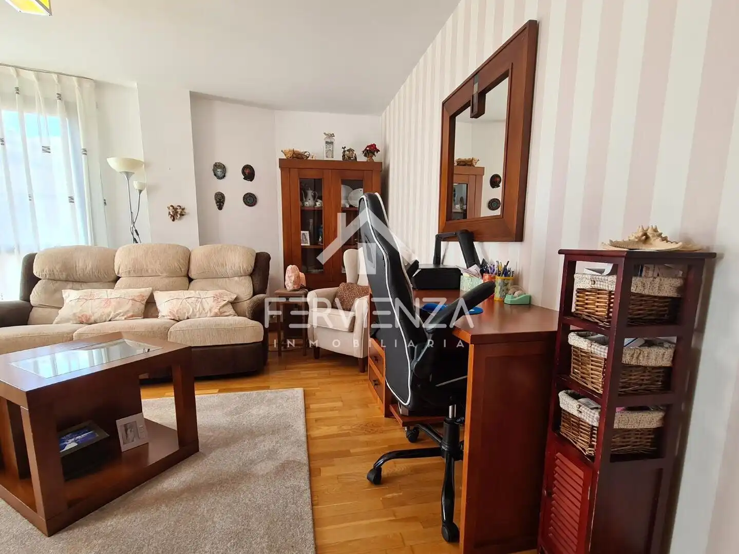 Sala d'estar de Dúplex en venda en Lena