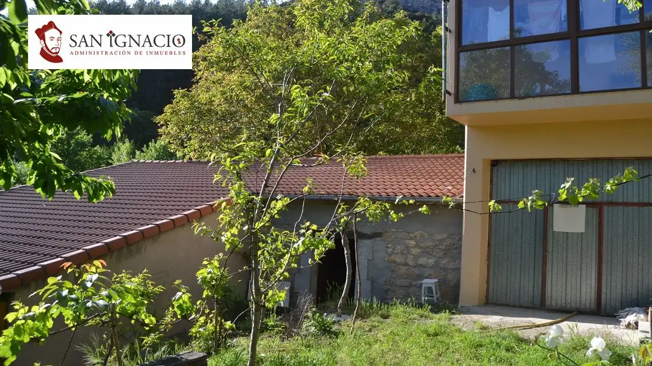 Casa amb jardí en venda a Merindad de Valdivielso, imagen 4