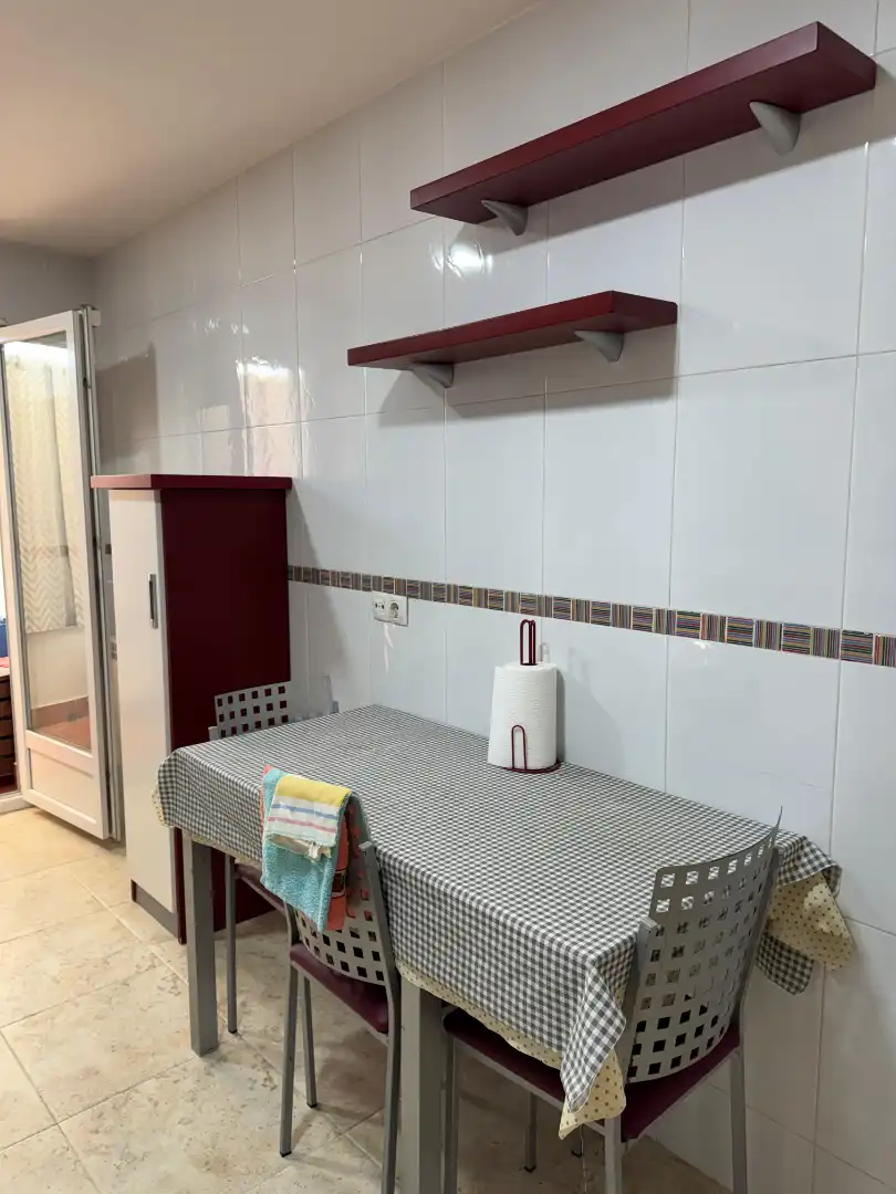 Cocina de Dúplex en venta en Alcázar de San Juan con Aire acondicionado, Calefacción y Amueblado