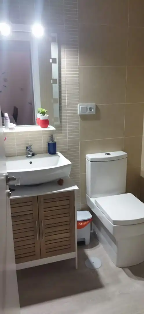 Baño de Piso de alquiler en Roquetas de Mar con Aire acondicionado, Calefacción y Terraza
