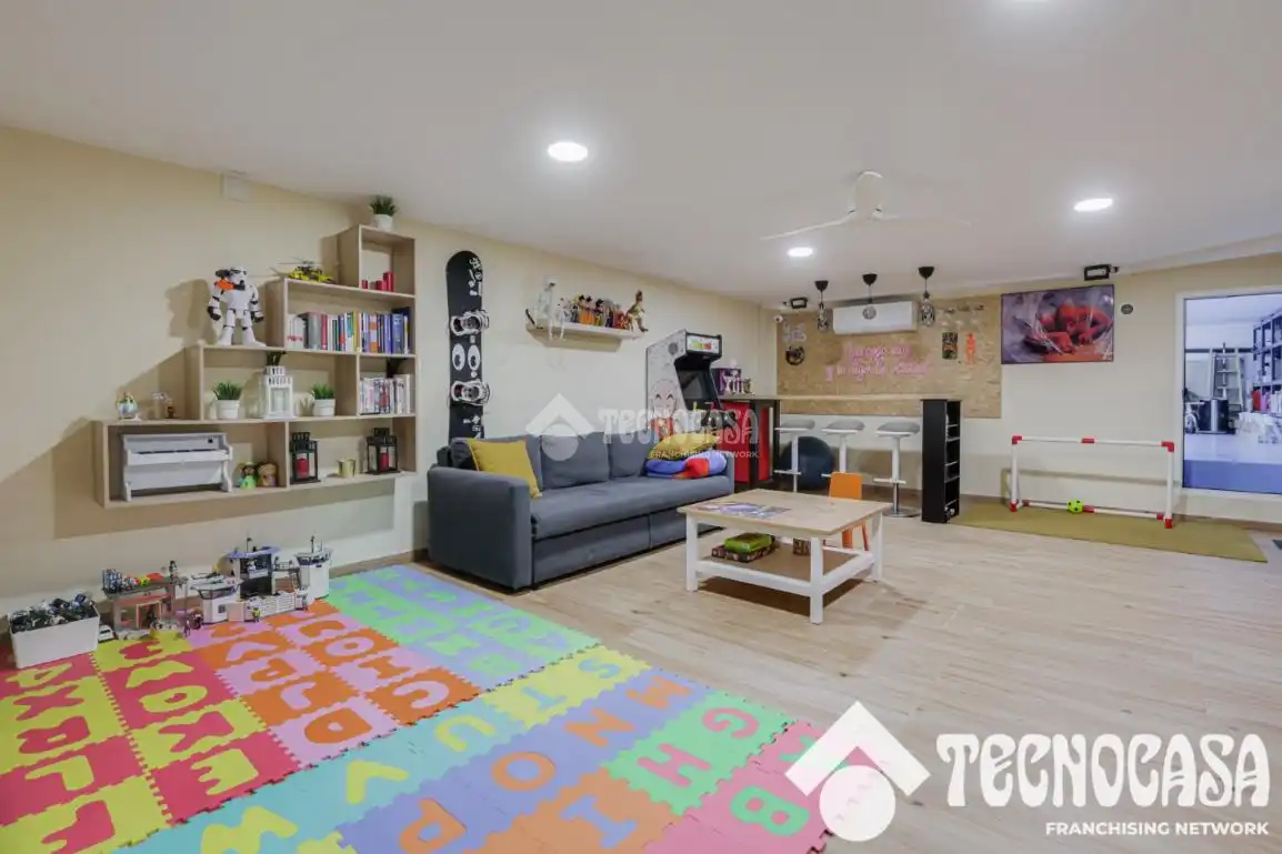 Casa o xalet en venda en Santa Coloma de Gramenet amb Aire condicionat, Calefacció i Terrassa