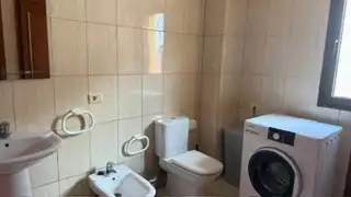 Badezimmer von Wohnung zur Miete in San Cristóbal de la Laguna mit Möbliert, Ofen und Waschmaschine