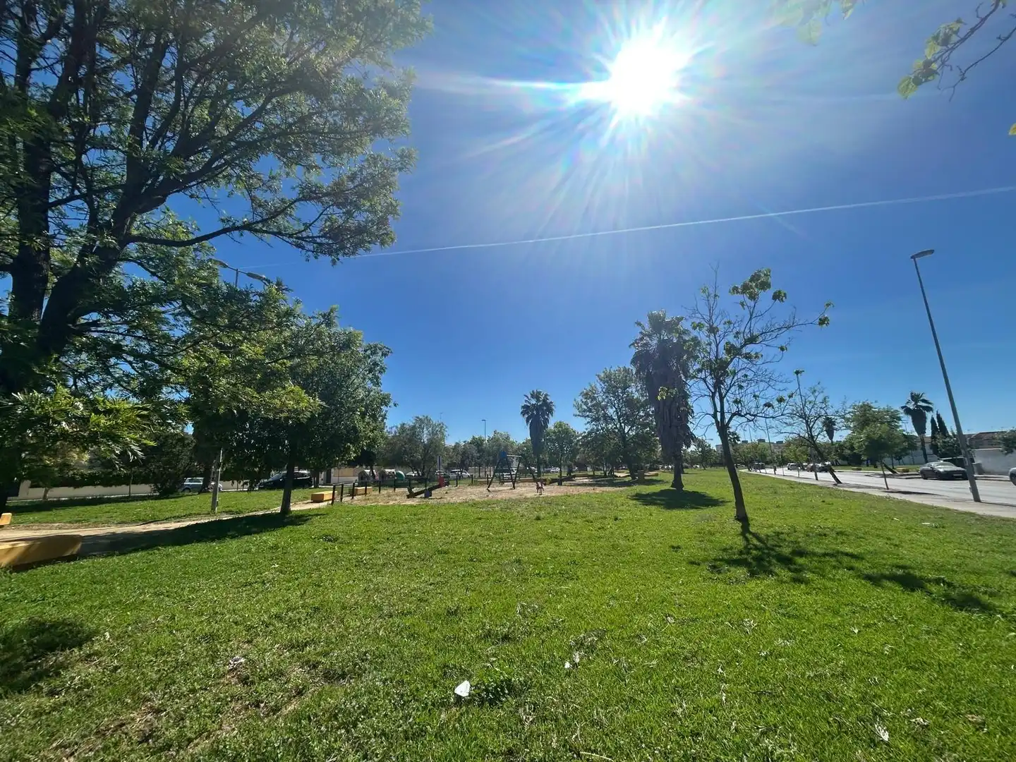 Vista exterior de Casa adosada en venda en Jerez de la Frontera amb Aire condicionat, Jardí privat i Terrassa