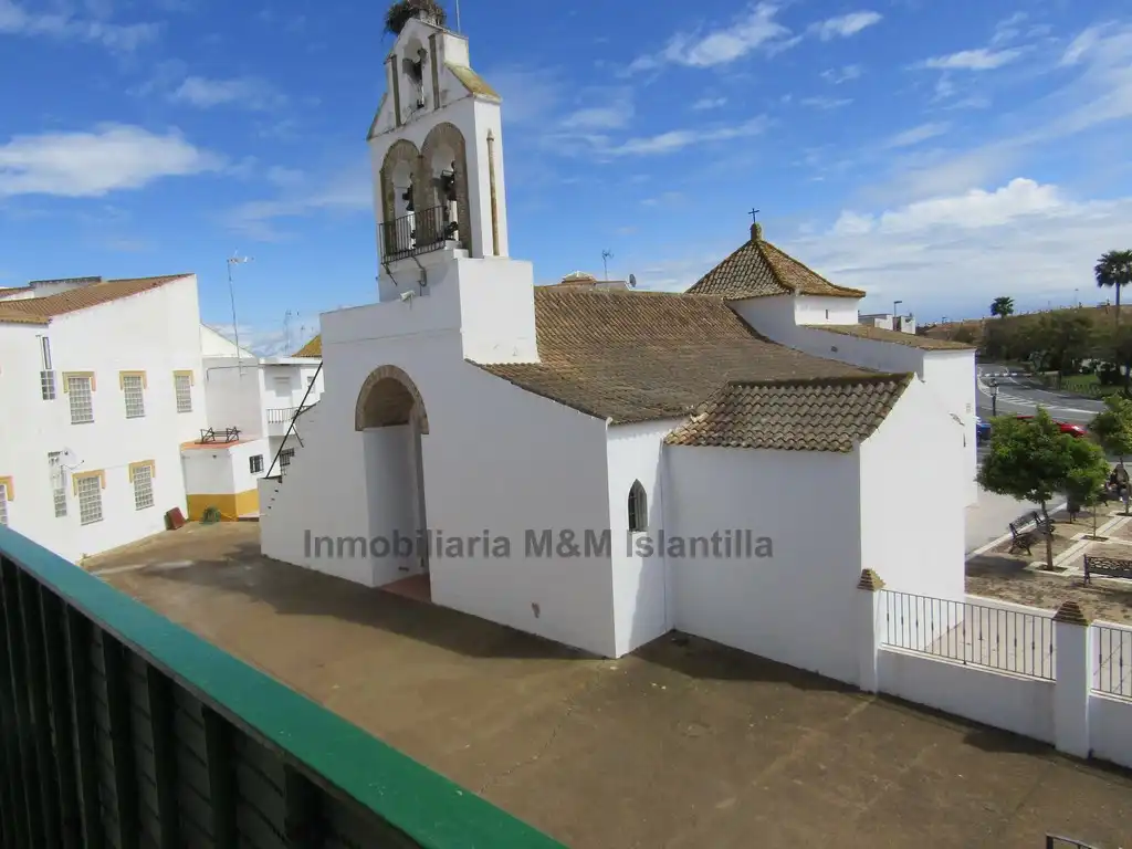 Vista exterior de Piso en venta en Isla Cristina con Aire acondicionado, Terraza y Amueblado