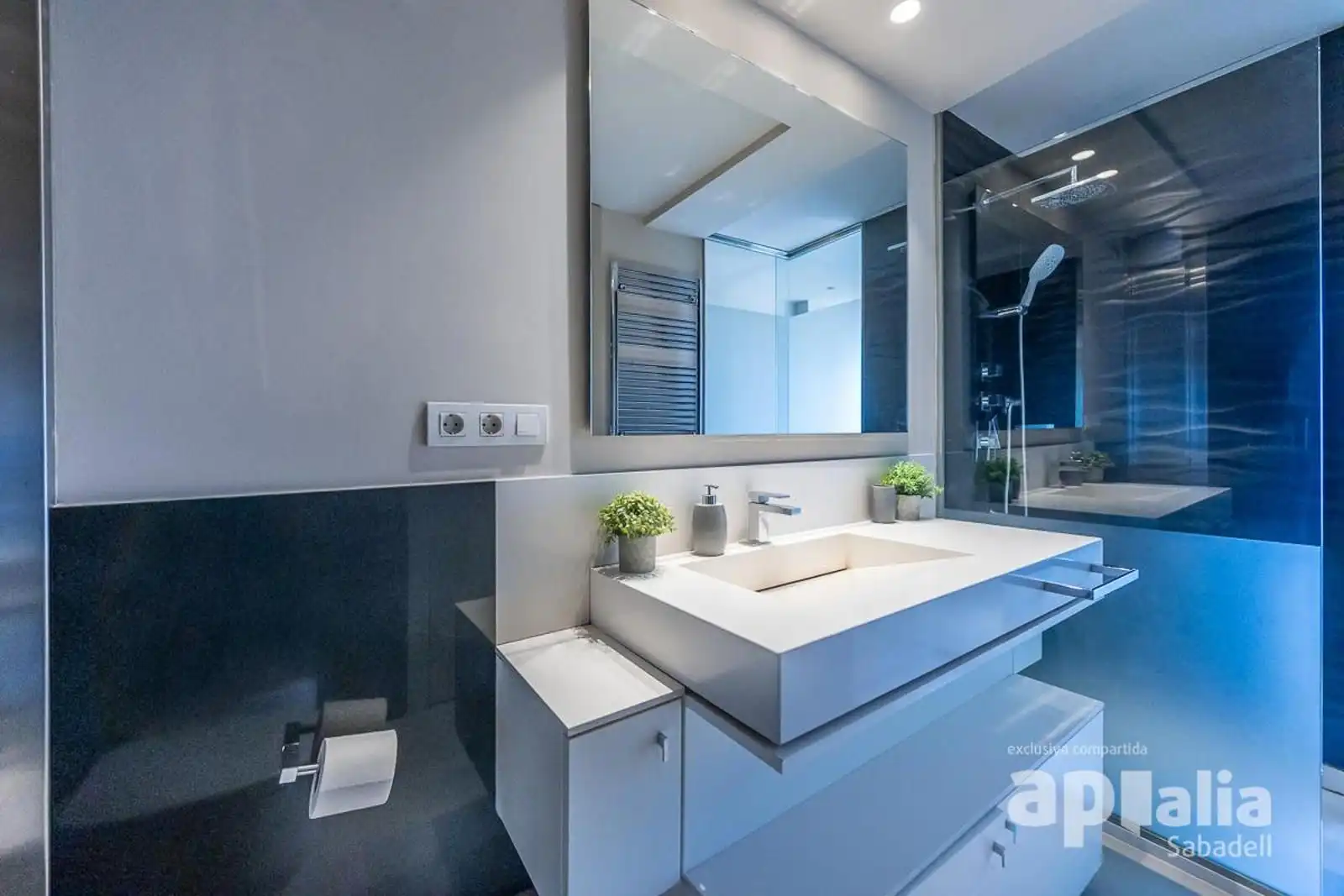 Baño de Ático en venta en Sabadell con Aire acondicionado, Calefacción y Parquet