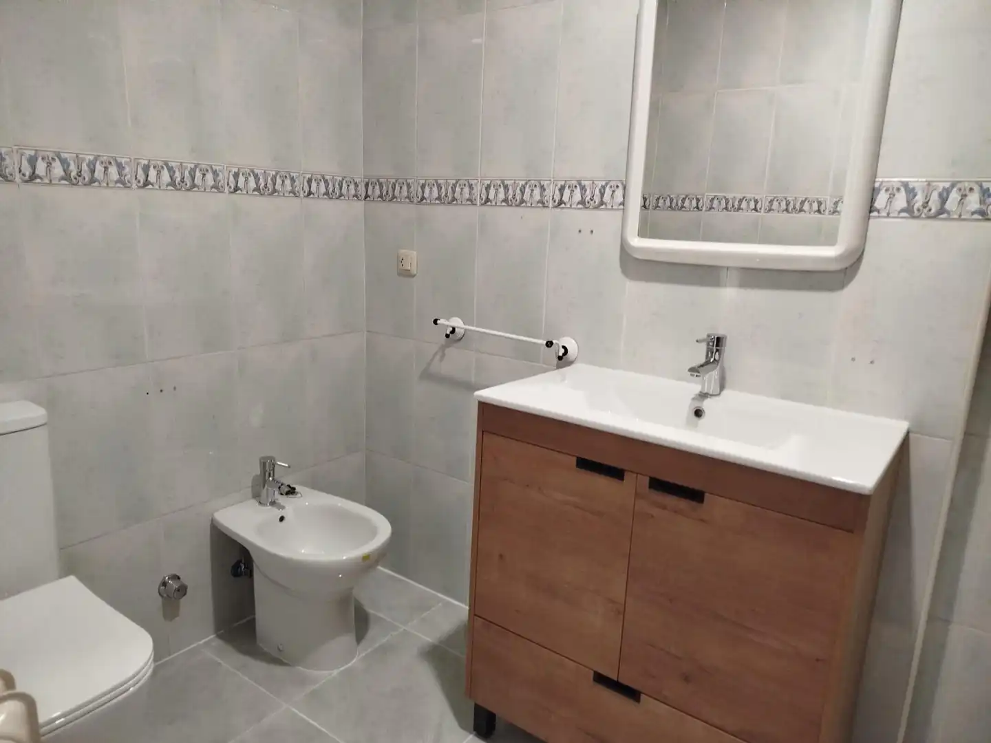 Baño de Piso en venta en Albacete con Calefacción, Trastero y Balcón
