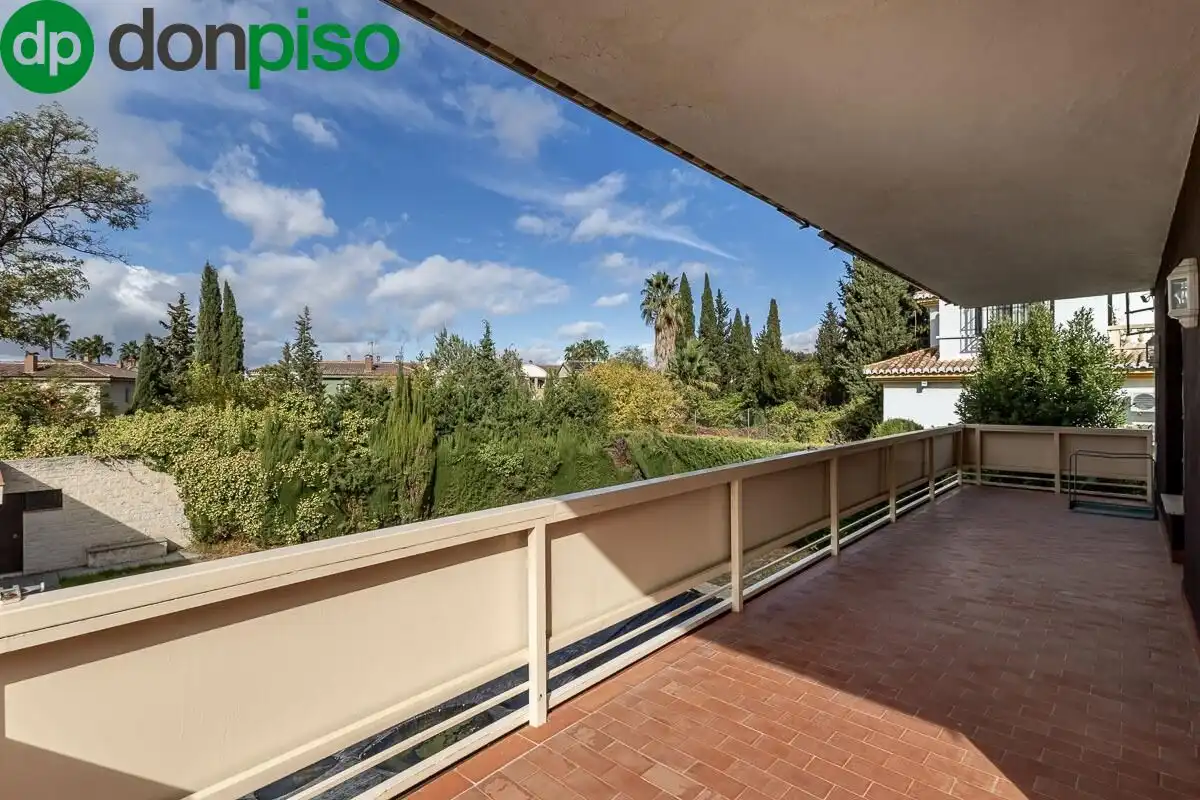 Casa con terrazza in vendita a Avenida HUETOR VEGA, imagen 7