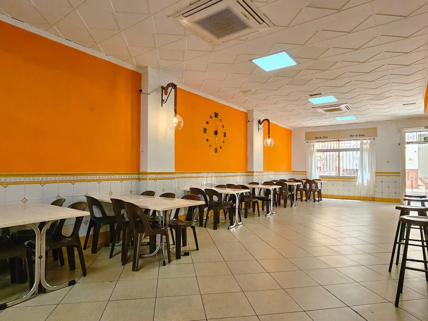 Local en venta en Ròtova con Aire acondicionado y Amueblado