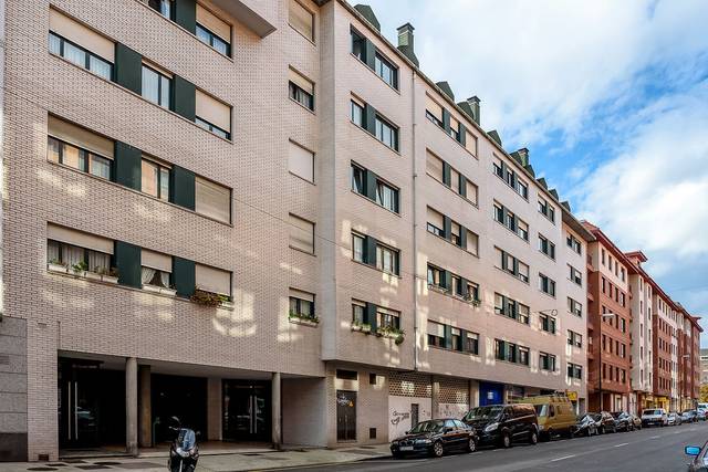 Local comercial en Venta en C/ Rio Ibias en HUCA - La Cadellada
