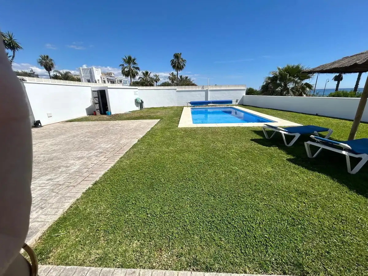 Piscina de Casa o chalet de alquiler en Estepona con Aire acondicionado, Piscina y Amueblado