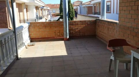 Foto 4 de Casa adosada en venta en Calle Cuenca , Madrigueras, Albacete