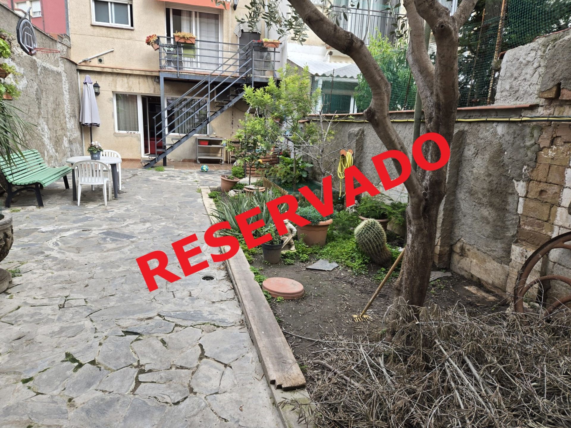 Jardí de Casa o xalet en venda en L'Hospitalet de Llobregat amb Calefacció, Jardí privat i Terrassa
