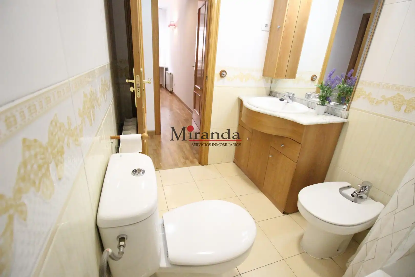 Baño de Piso de alquiler en Alcorcón con Aire acondicionado, Calefacción y Parquet
