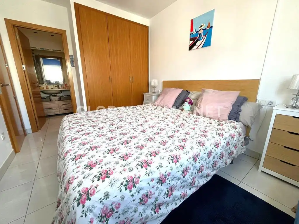 Schlafzimmer von Wohnungen zum Verkauf in Roses mit Klimaanlage, Heizung und Terrasse