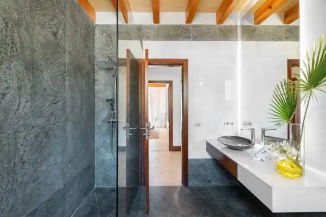 Bathroom of Country homes for sale in  Palma de Mallorca  with Air Conditioner, Heating and Private garden