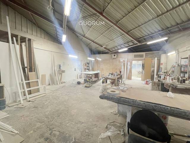 Nave industrial en Venta en Avenida de Miraflores en Bolueta