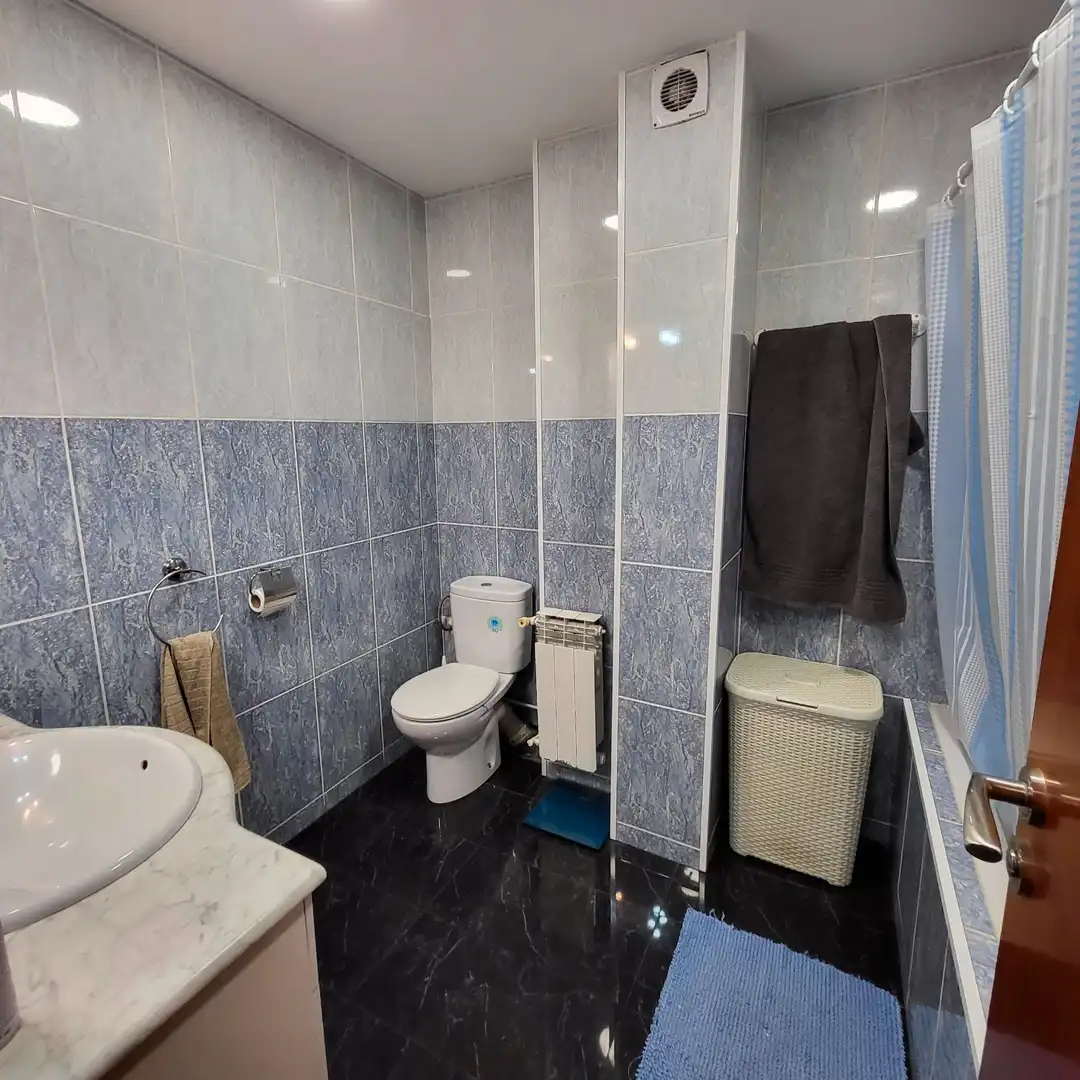Bathroom of Flat for rent in Sabadell  with Air Conditioner, Heating and Parquet flooring