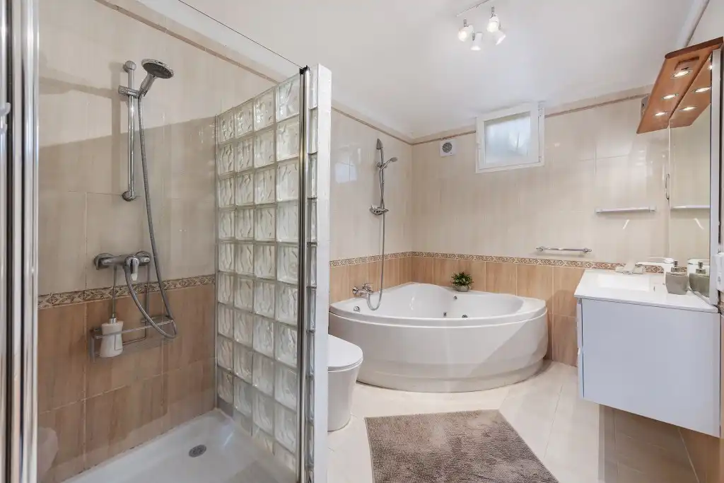Baño de Casa o chalet en venta en Calvià con Aire acondicionado, Jardín privado y Terraza