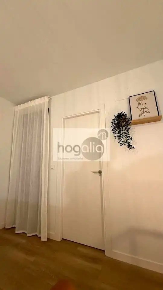 Planta baja de alquiler en Sevilla con Aire acondicionado, Trastero y Piscina