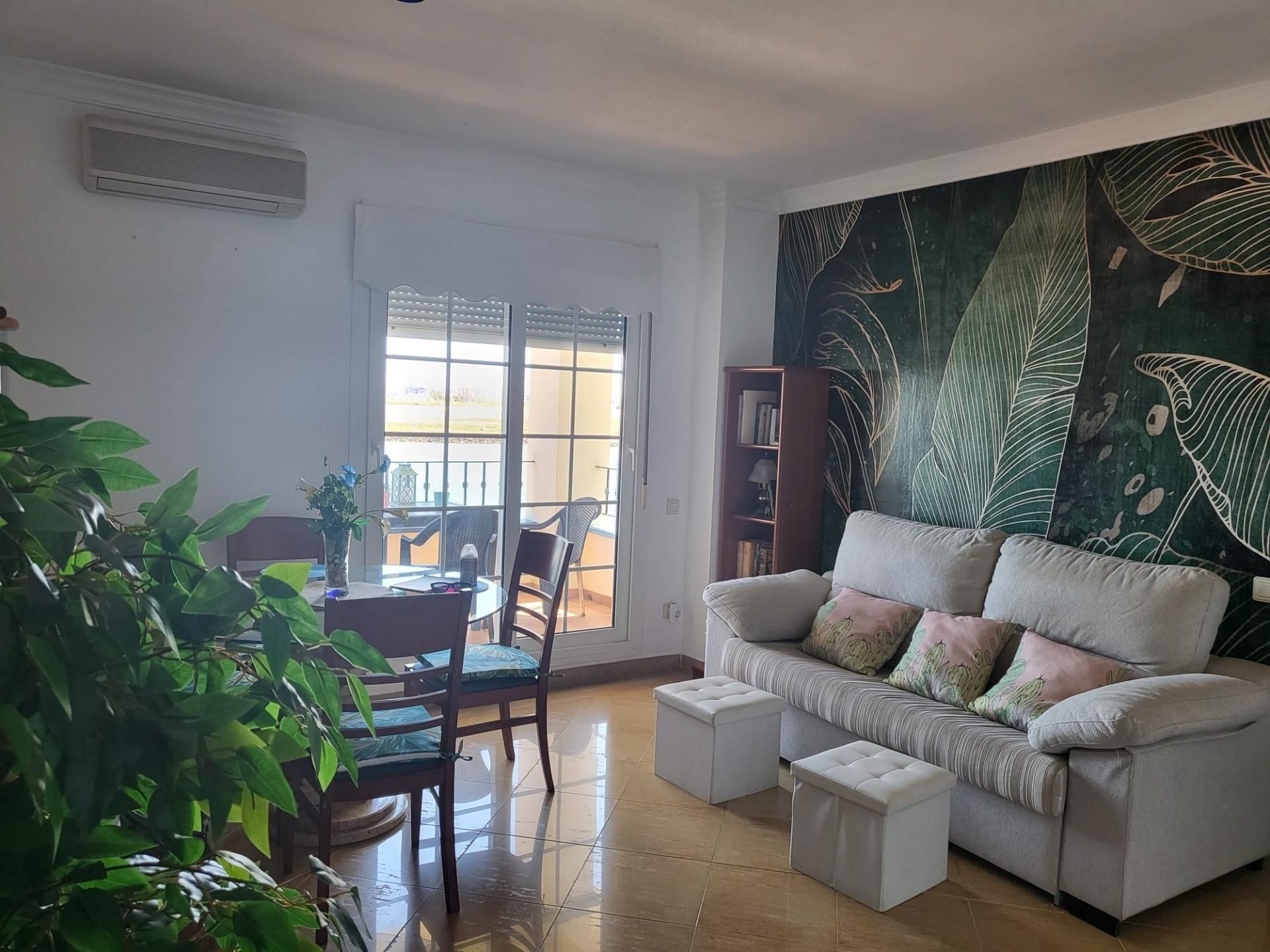 Sala d'estar de Pis en venda en Ayamonte amb Aire condicionat, Moblat i Balcó