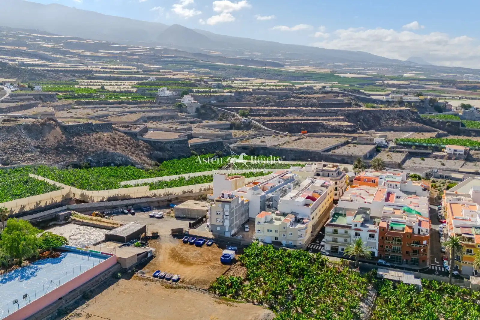 Vista exterior de Terreno en venta en Guía de Isora