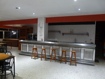 Local comercial en alquiler en Carretera de l'Amunt 9