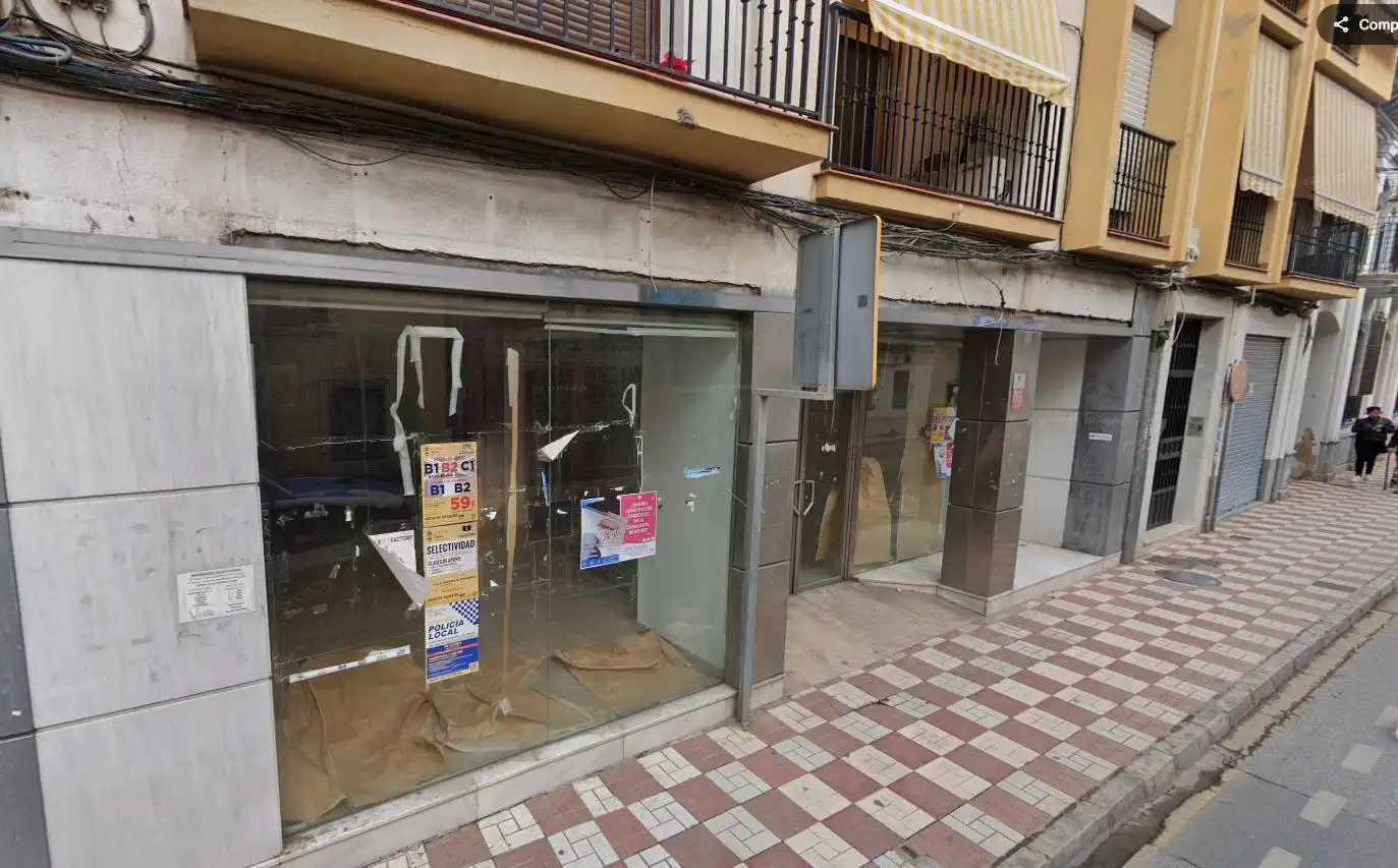 Local comercial de lloguer a Calle de Granada, imagen 2
