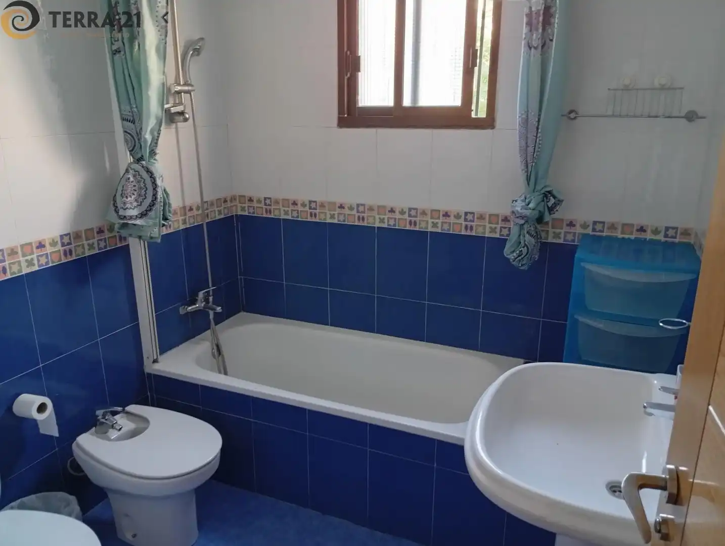 Bathroom of Flat for rent in Jaén  with Air Conditioner and Community pool