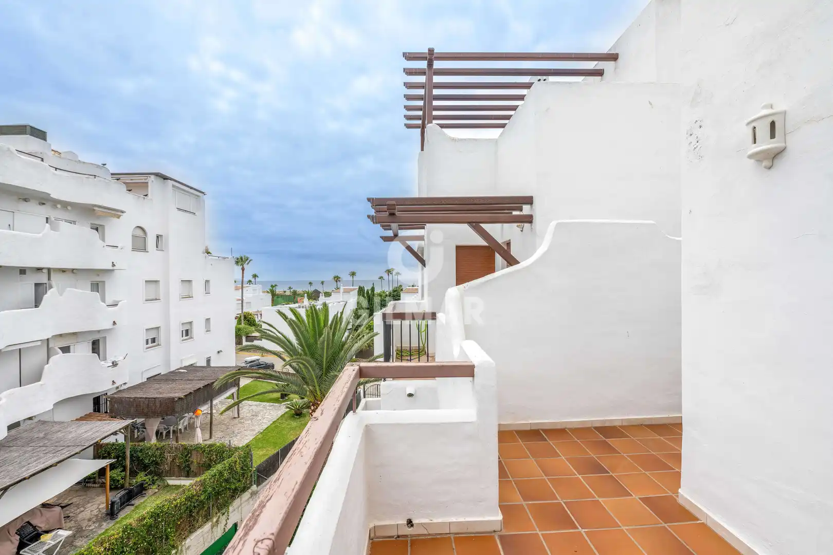 Außenansicht von Wohnung zum Verkauf in Zahara de los Atunes mit Heizung, Privatgarten und Schwimmbad