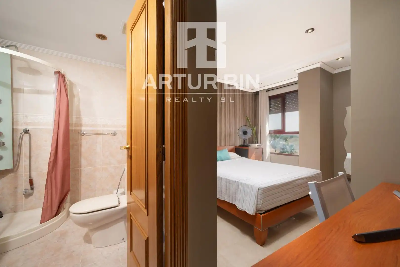 Habitación de Ático en venta en Valencia con Calefacción, Jardín privado y Terraza