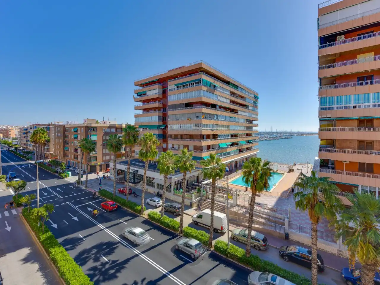 Apartment with pool for sale in Playa del Acequión, Náufragos y Rocío del Mar