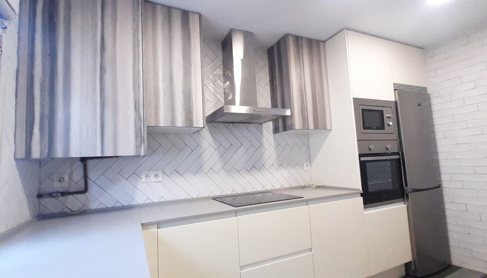 Apartamento de alquiler en Avenida Europa - Imagen 3