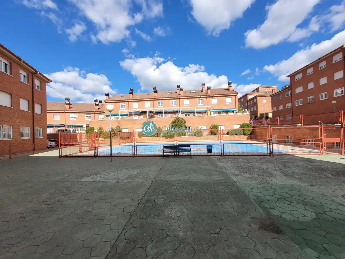 Swimming pool of Apartments for sale in Segovia  with Heating, Parquet flooring and Terrace