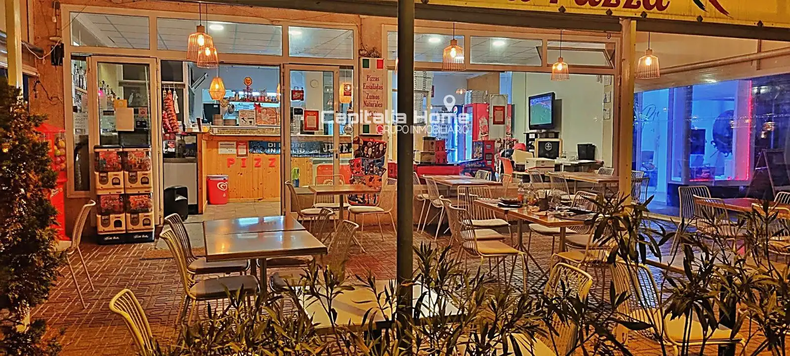 Local en traspaso en Santa Eulària des Riu con Aire acondicionado, Terraza y Amueblado