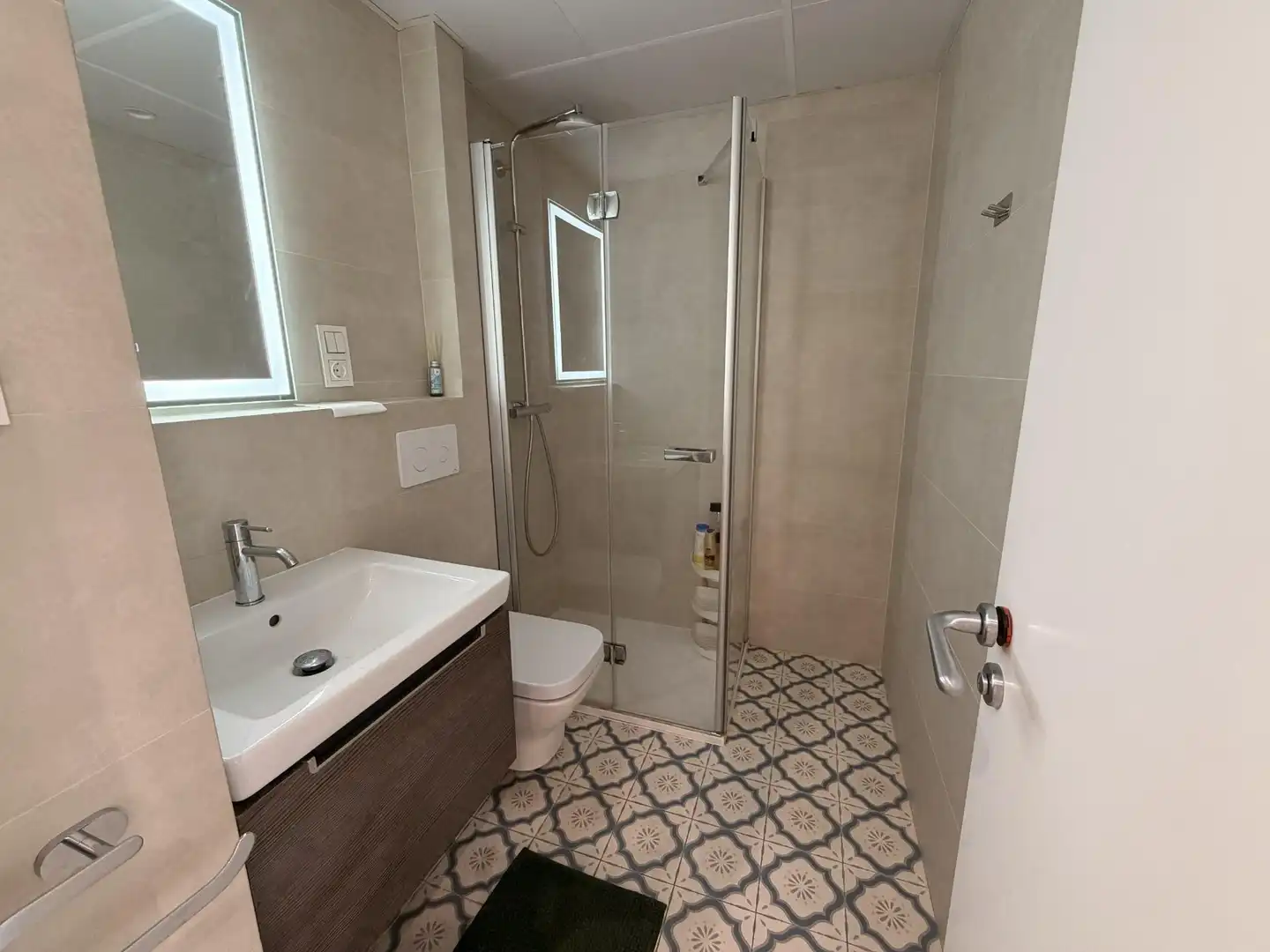 Badezimmer von Haus oder Chalet zum Verkauf in Benalmádena mit Klimaanlage, Heizung und Privatgarten