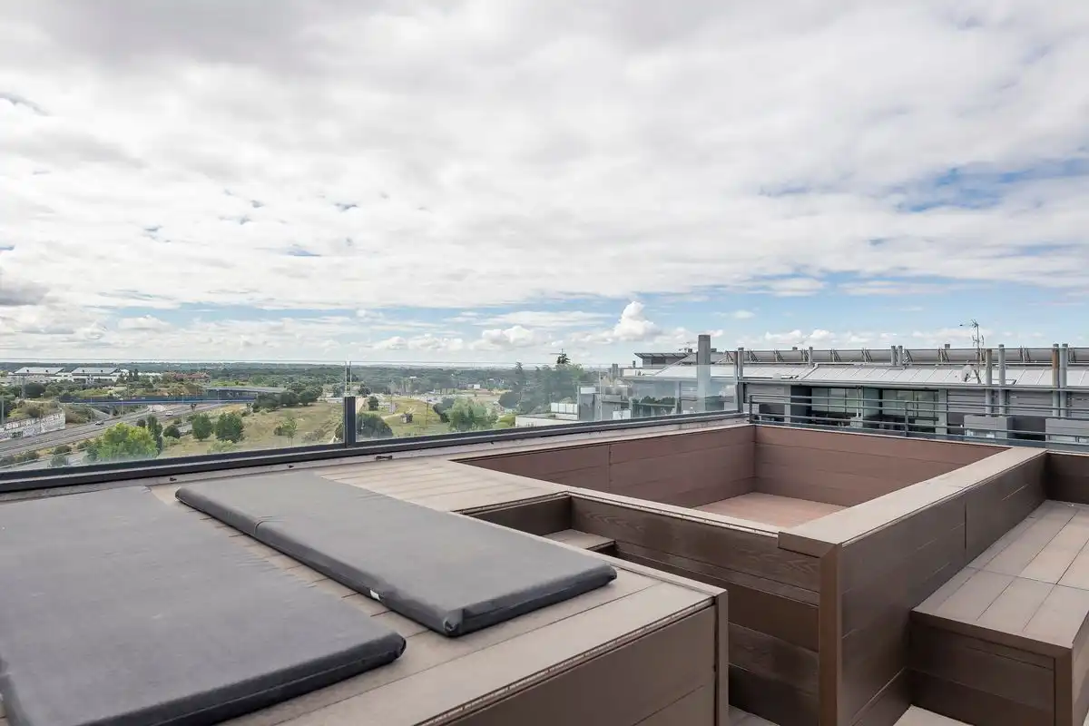 Terrasse von Dachboden zum Verkauf in Majadahonda mit Klimaanlage, Heizung und Privatgarten