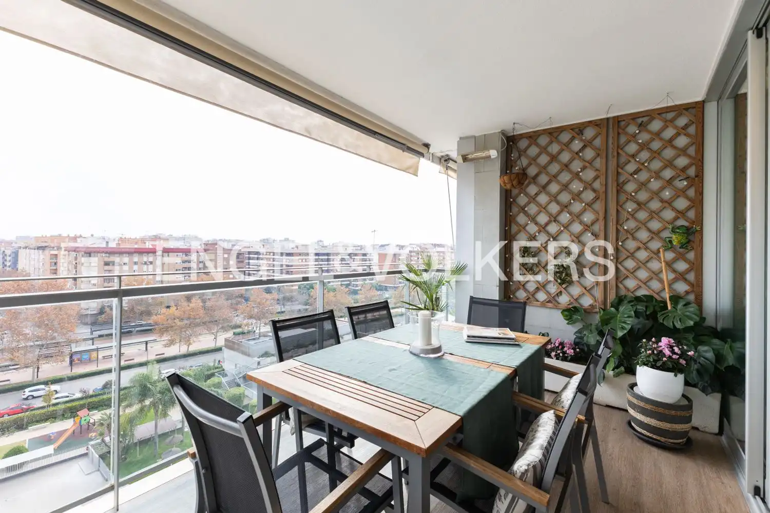 Terrasse von Wohnung zum Verkauf in Valencia mit Klimaanlage, Heizung und Parkett