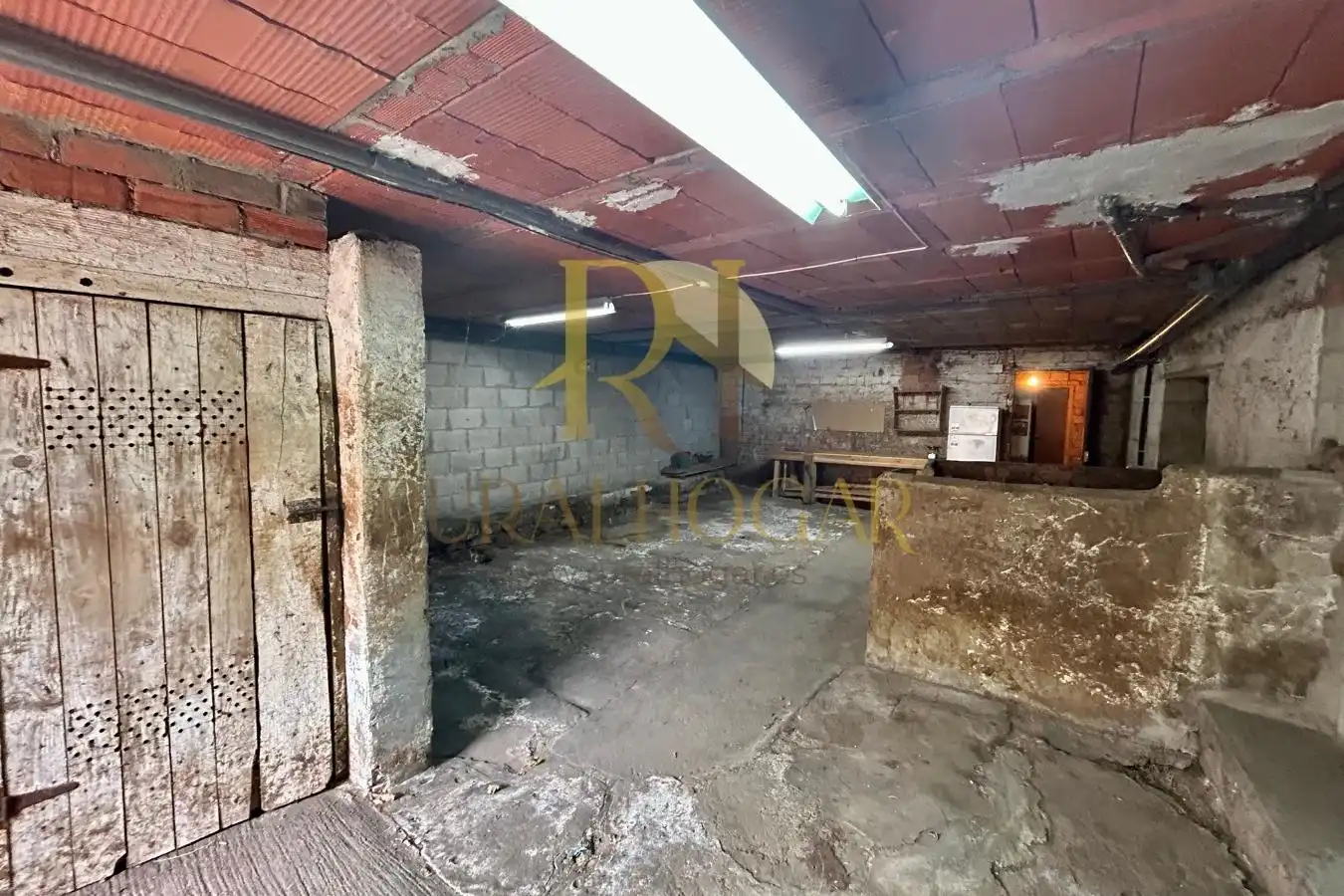 Casa adosada en venta en Cabrillanes con Calefacción, Jardín privado y Amueblado