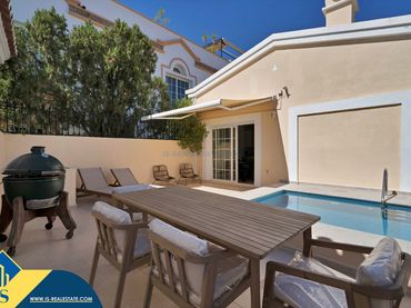 Reihenhaus mit Pool zum Verkauf in Nueva Andalucía
