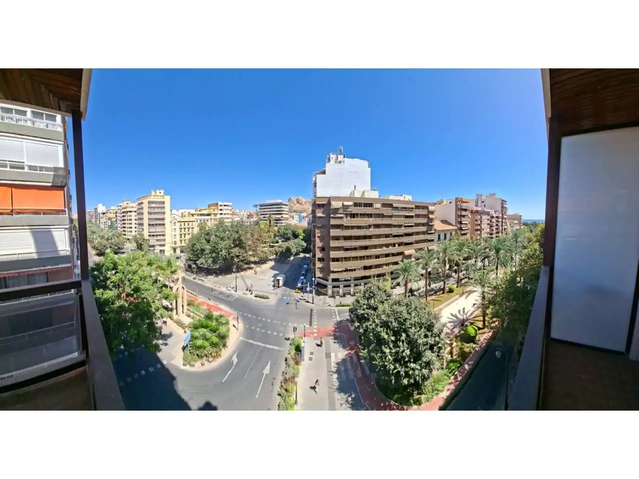 Piso con ascensor en venta en Avenida Doctor Gadea
