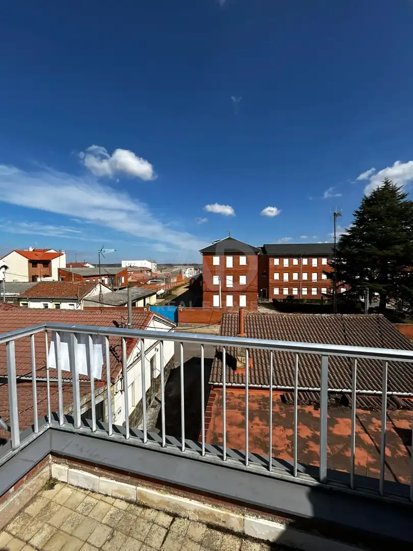 Vista exterior de Casa o chalet en venta en Astorga con Calefacción y Terraza